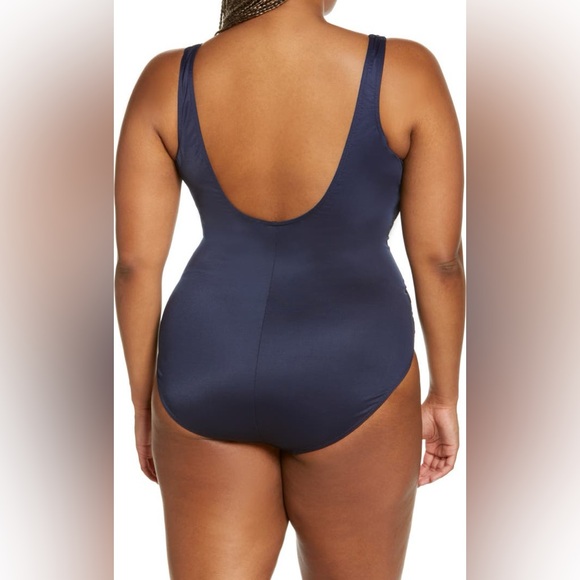 MIRACLESUIT Illusionist Crossover One-Piece Swimsuit ❤️NWT❤️IN STORES❤️ - Picture 3 of 5